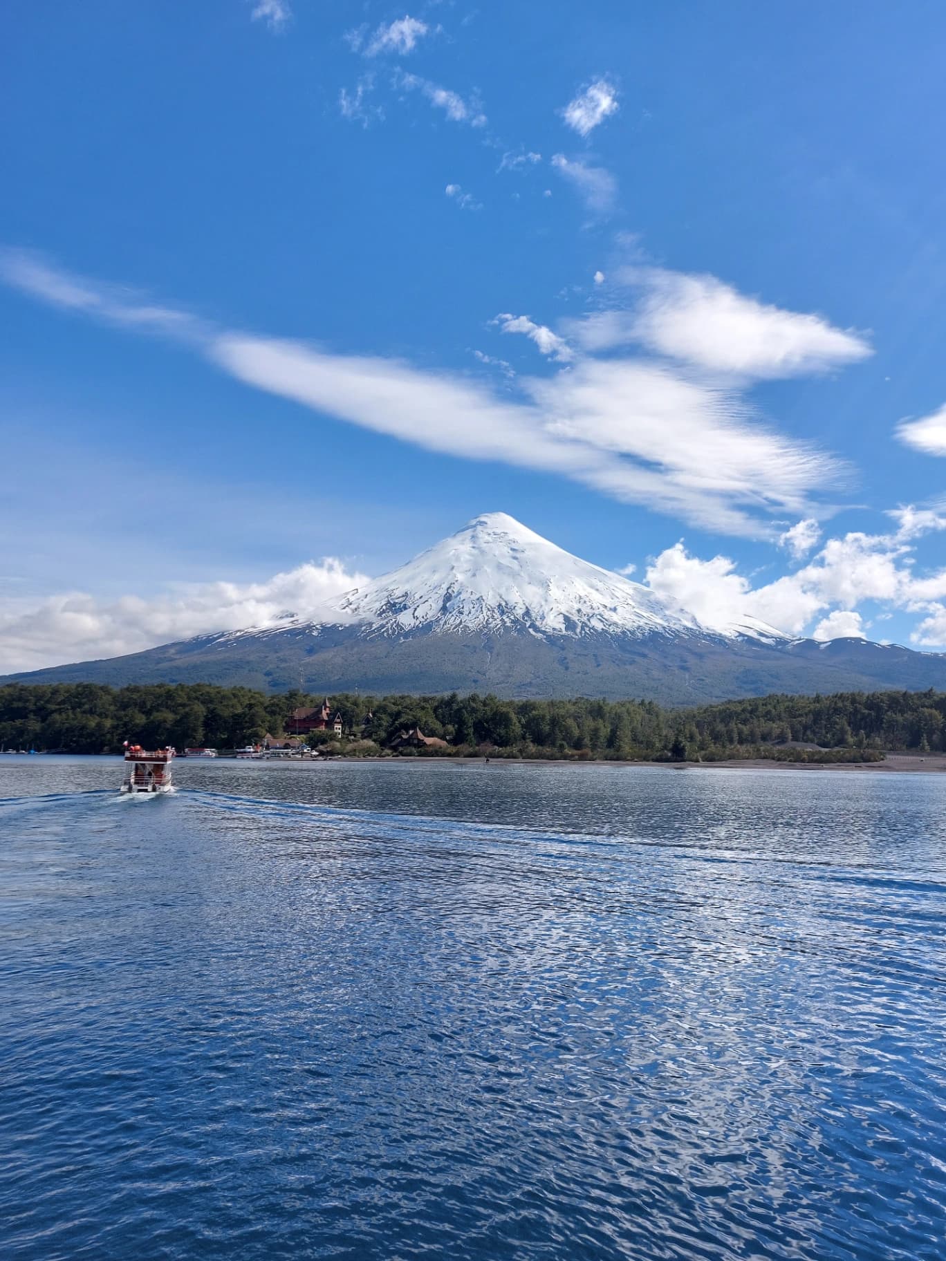 Medio día Tour Saltos de petrohue + Lago todos los Santos - Imagen 2