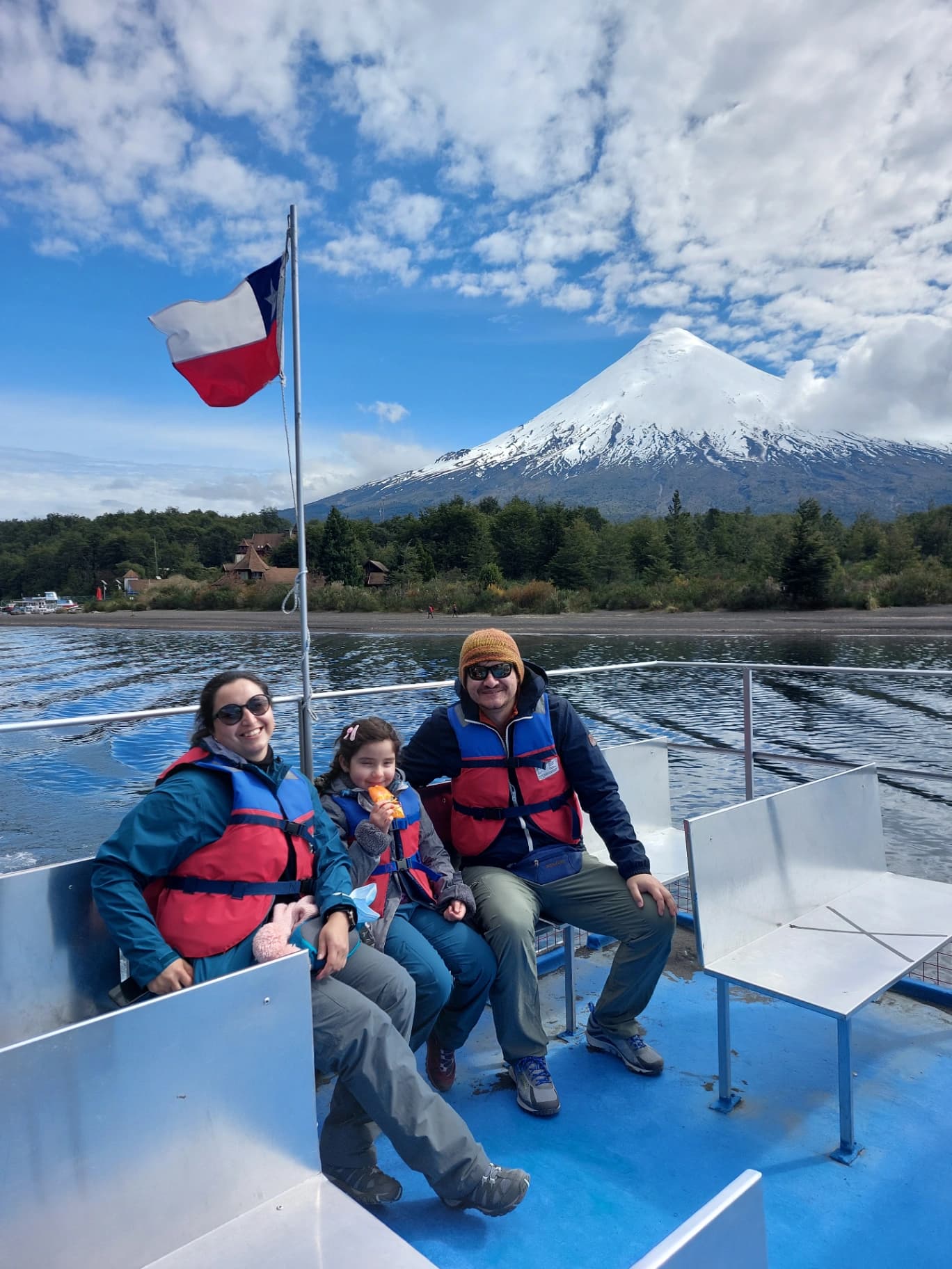 Medio día Tour Saltos de petrohue + Lago todos los Santos - Imagen 6
